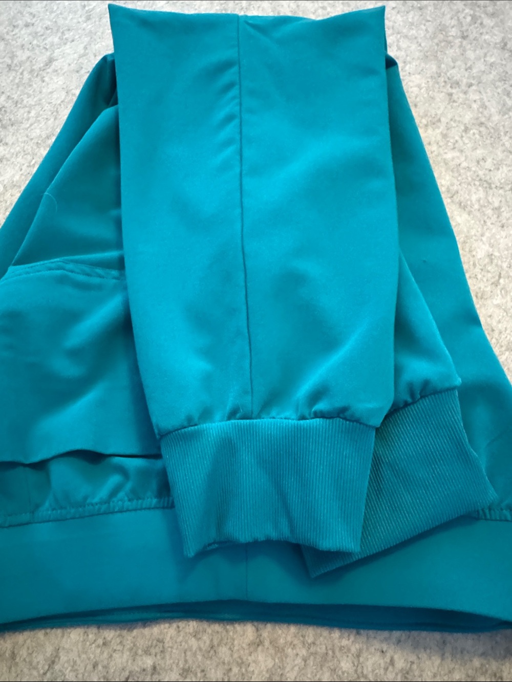 FIGS Teal Scrub Pants with Multiple Pockets - Picture 2 of 4